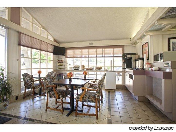 Americas Best Value Inn Roseburg Restaurant photo